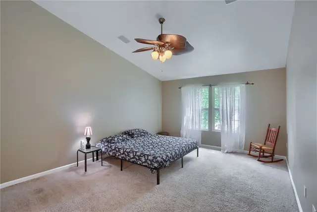 2016 Blossom Drive gallery image 26
