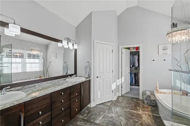 2017 Condor Ln gallery image 37
