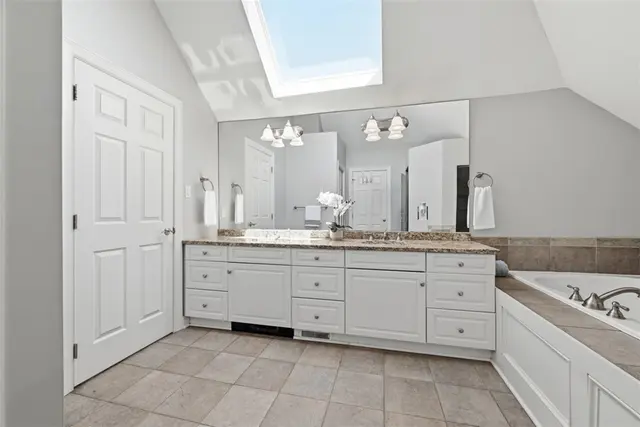 2018 Condor Ln gallery image 27
