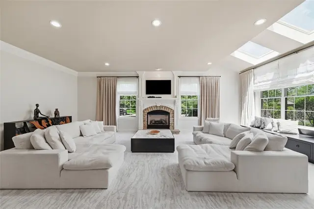 2018 Condor Ln gallery image 29