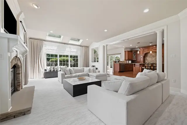 2018 Condor Ln gallery image 43