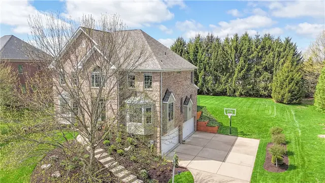 2019 Condor Lane gallery image 17