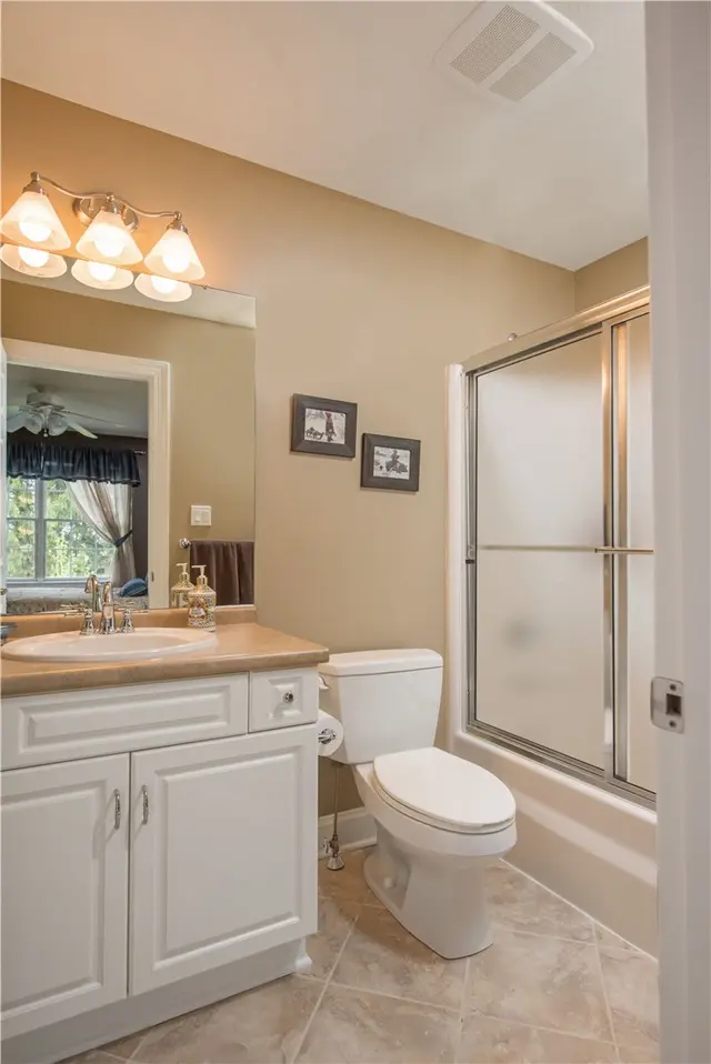 2019 Condor Lane gallery image 36