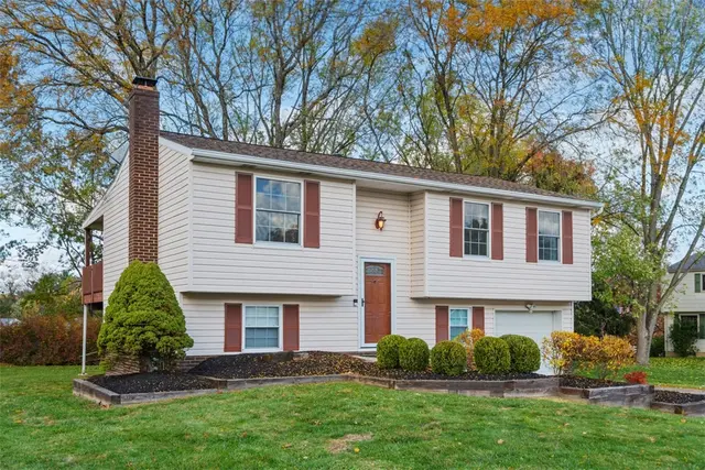 202 Cameron Dr gallery image 3