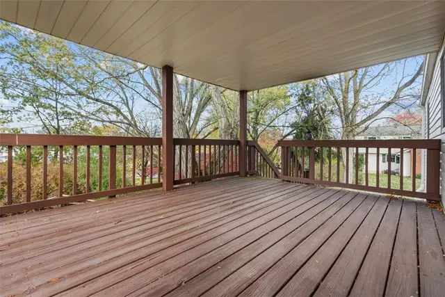 202 Cameron Dr gallery image 14
