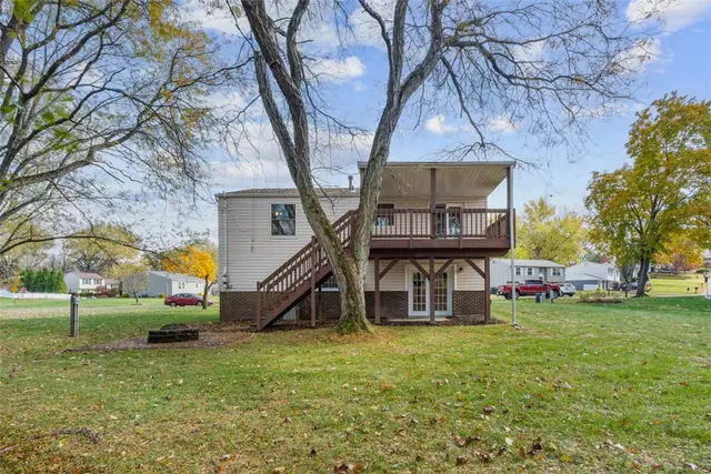 202 Cameron Dr gallery image 30