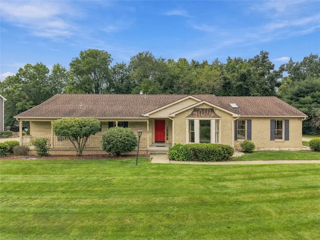 202 Elmhurst Circle