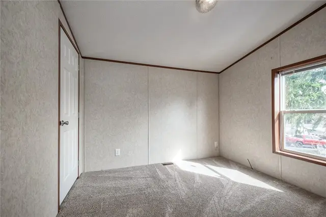 203 Forest Dr gallery image 4