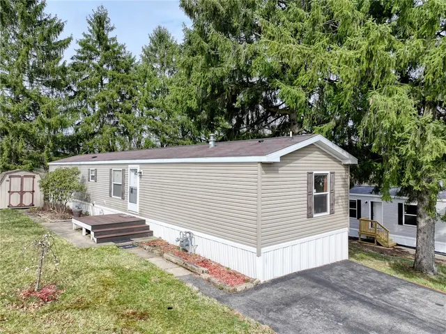 203 Forest Dr