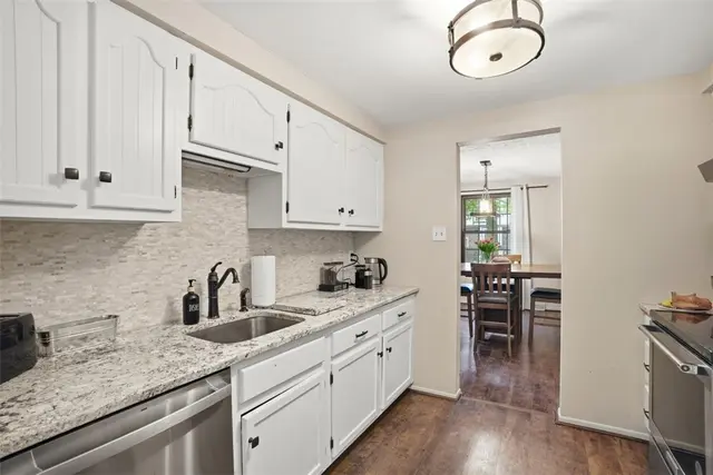 203 Sheffield Ct gallery image 4