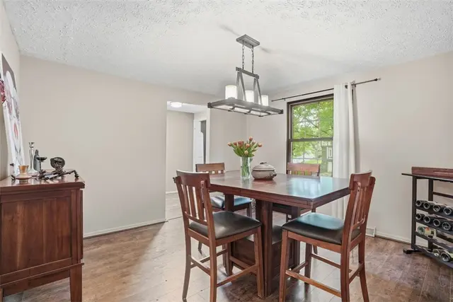 203 Sheffield Ct gallery image 23