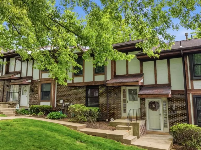 203 Sheffield Ct gallery image 27