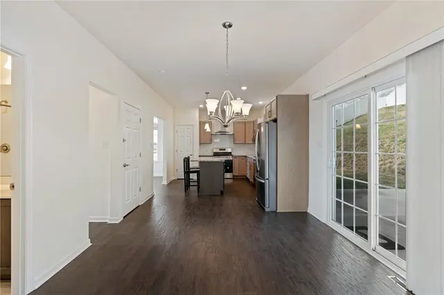 203 Southview Rd gallery image 3
