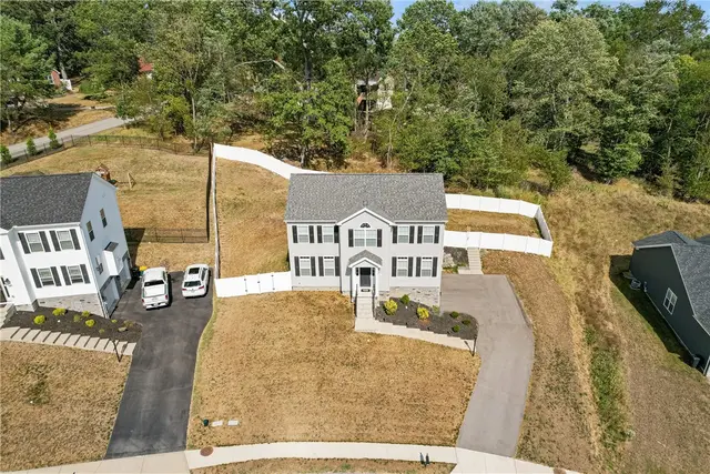 203 Southview Rd gallery image 20