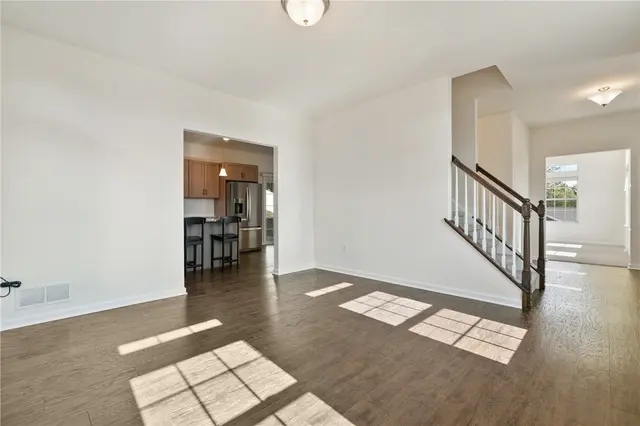 203 Southview Rd gallery image 22