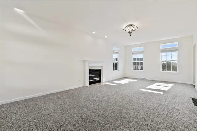 203 Southview Rd gallery image 26