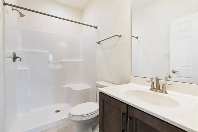 203 Southview Rd gallery image 33