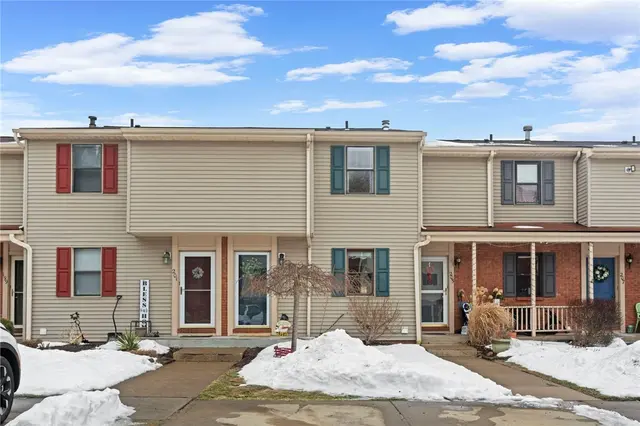 203 Woodhaven Dr gallery image 3