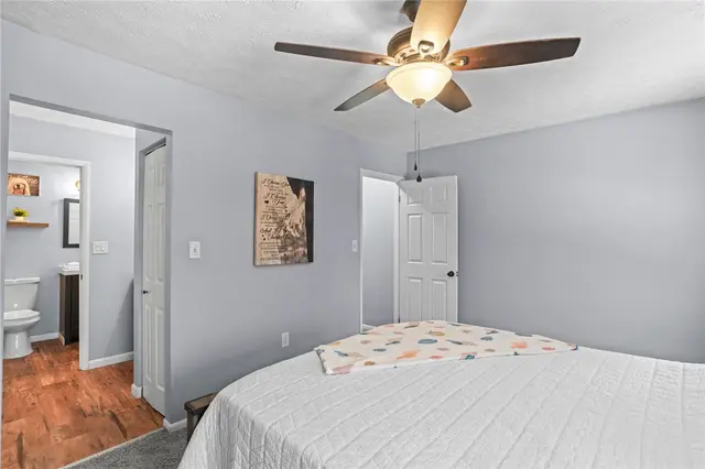 203 Woodhaven Dr gallery image 24