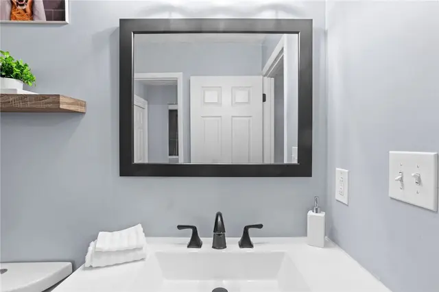 203 Woodhaven Dr gallery image 29