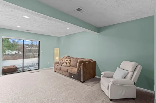 203 Woodhaven Dr gallery image 36