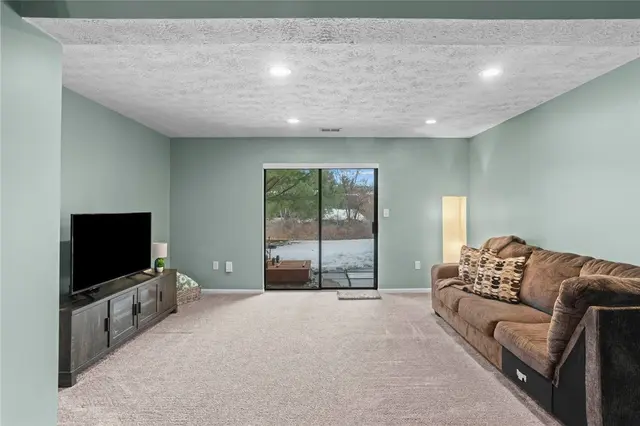 203 Woodhaven Dr gallery image 37