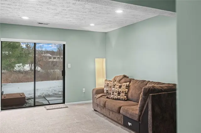 203 Woodhaven Dr gallery image 41