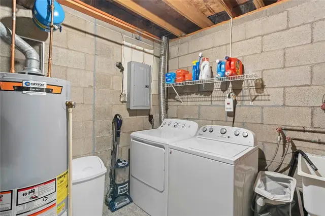 203 Woodhaven Dr gallery image 44