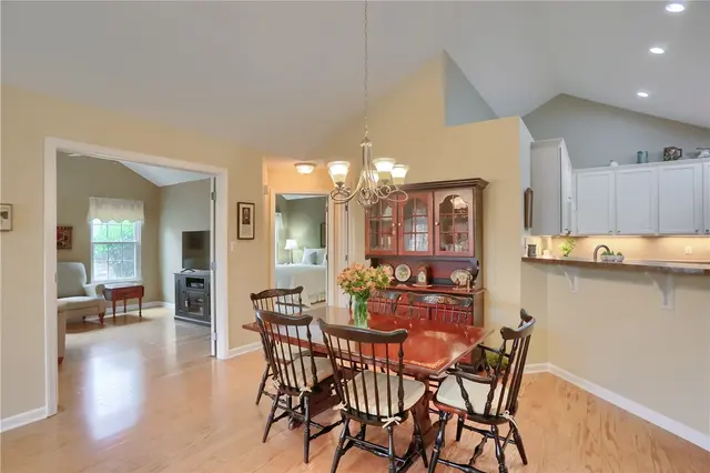 2032 Clerkenwell Ln gallery image 3