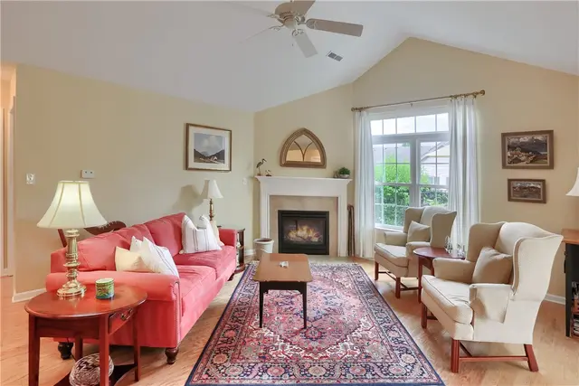 2032 Clerkenwell Ln gallery image 12