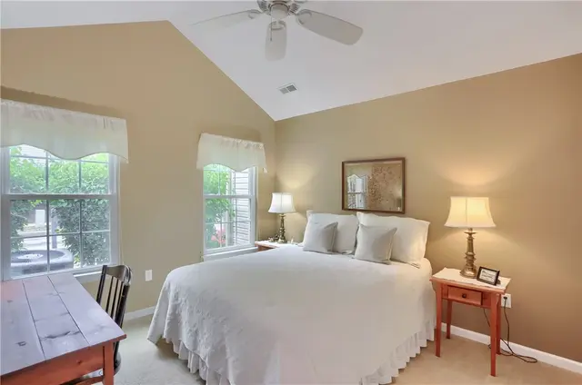 2032 Clerkenwell Ln gallery image 16