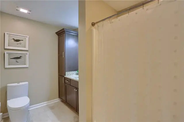 2032 Clerkenwell Ln gallery image 17