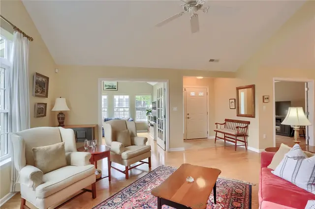 2032 Clerkenwell Ln gallery image 41