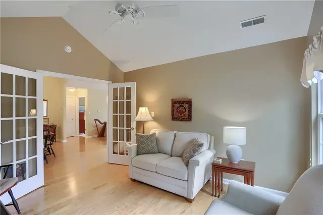 2032 Clerkenwell Ln gallery image 45