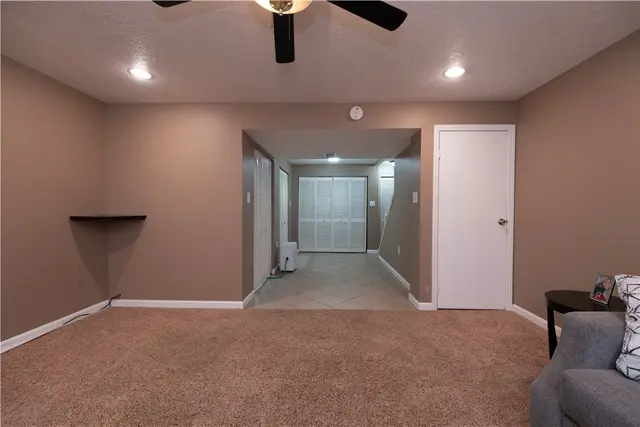 204 Clearbrook Ct gallery image 8