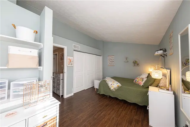 204 Clearbrook Ct gallery image 23