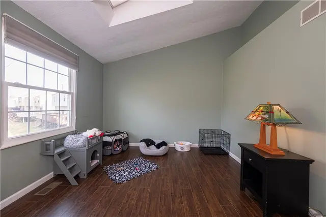 204 Clearbrook Ct gallery image 27