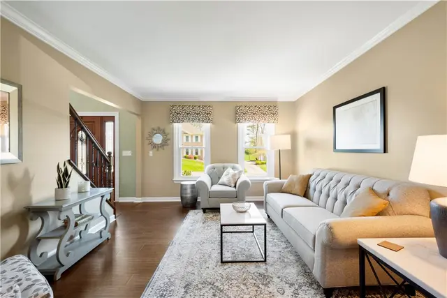 204 Elmhurst Circle gallery image 27