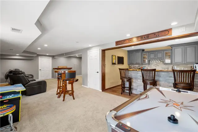 204 Elmhurst Circle gallery image 47