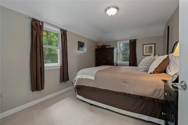 204 Park Pl gallery image 11
