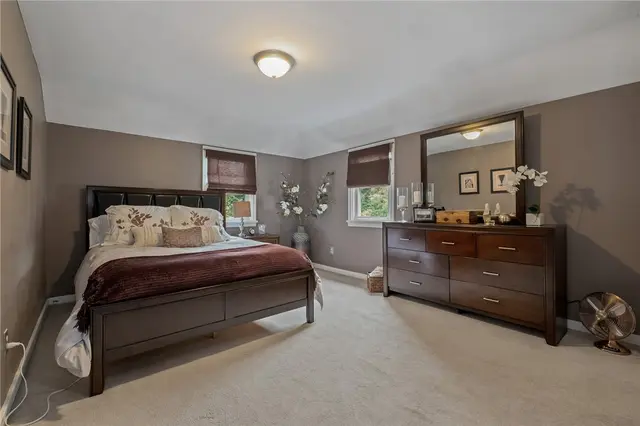204 Park Pl gallery image 16