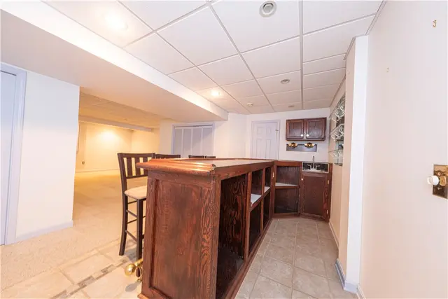 204 Woodbury Ct gallery image 19