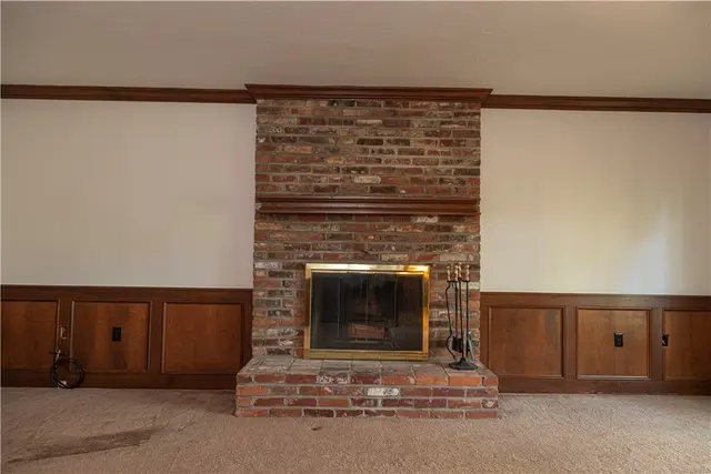 204 Woodbury Ct gallery image 27