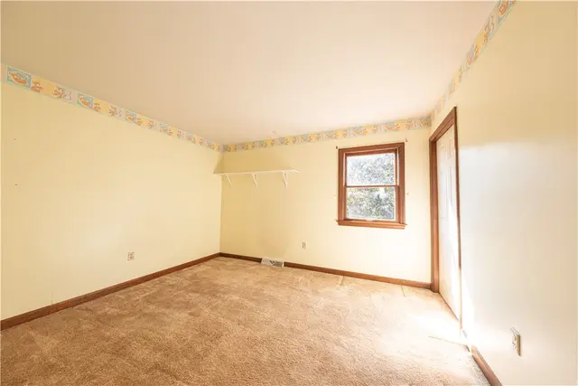 204 Woodbury Ct gallery image 40