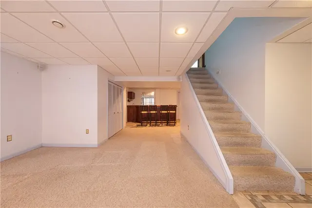 204 Woodbury Ct gallery image 42