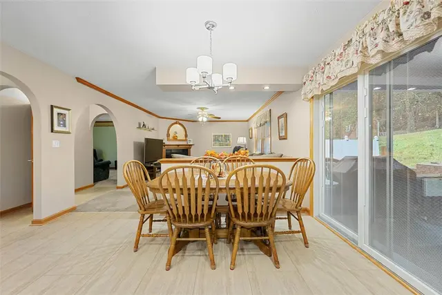 2045 Blossom Dr gallery image 6
