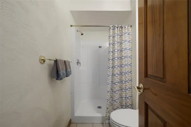 2045 Blossom Dr gallery image 7