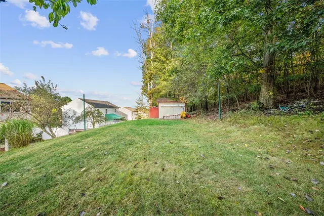 2045 Blossom Dr gallery image 9