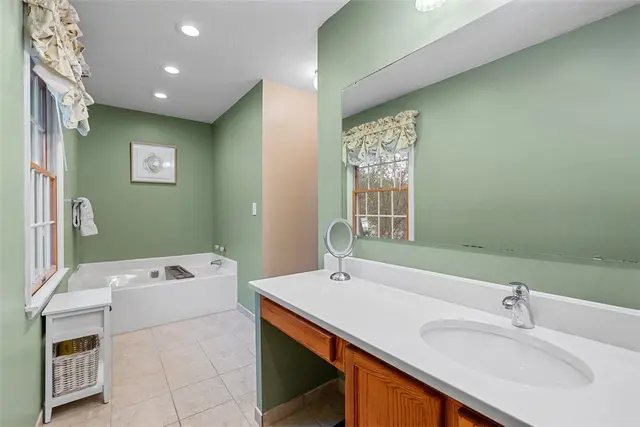 2045 Blossom Dr gallery image 15