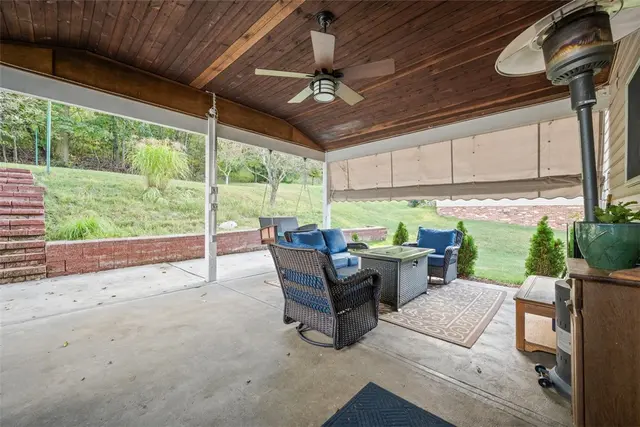 2045 Blossom Dr gallery image 20